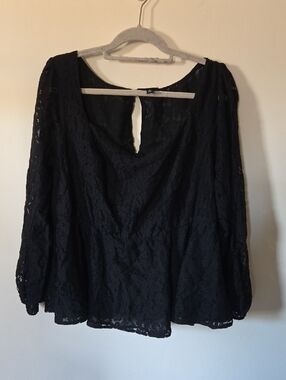 torrid Black Lace Peplum Blouse with Keyhole Whimsigoth Dark fairy Festival 2x